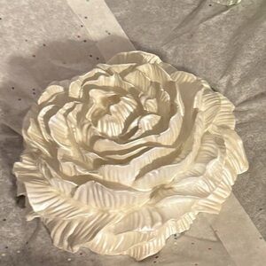 Ceramic peony floral decor